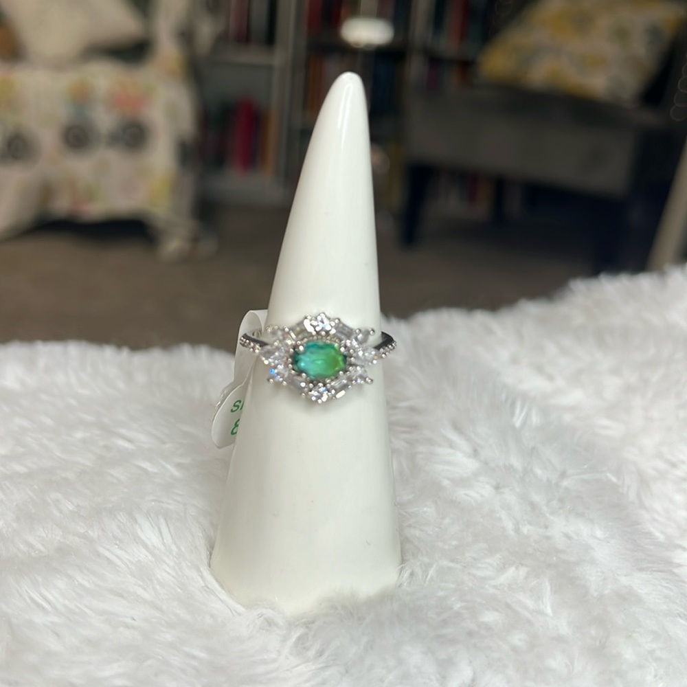 Bomb Party ring size 8